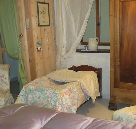 펜션 Maison Sans Mitoyennete 760 M D'altitude Pour 6 Personnes Sur Grand Terrain Non Clos Massat