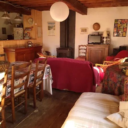 펜션 Maison Sans Mitoyennete 760 M D'altitude Pour 6 Personnes Sur Grand Terrain Non Clos Massat